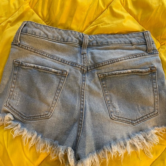 Wild Fable Target high rise stretch Jean shorts with distressed denim - Picture 3 of 5